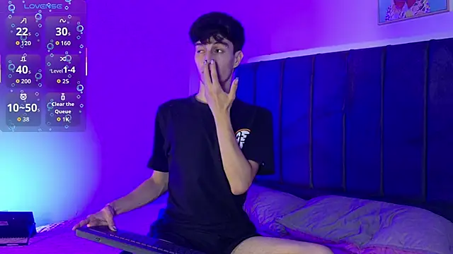 Snapshot of axxxel_twink chatting on May 15, 2026, 3:02 am axxxel twink online show from May 15, 2026, 3:02 am