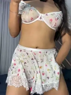 EvaMiranda online show from April 29, 2026, 4:27 am