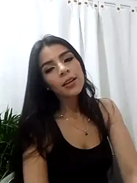 Snapshot of EvaMiranda chatting on June 11, 2026, 4:10 am EvaMiranda online show from June 11, 2026, 4:10 am