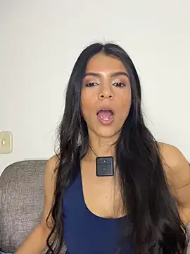 EvaMiranda online show from July 27, 2026, 4:08 am