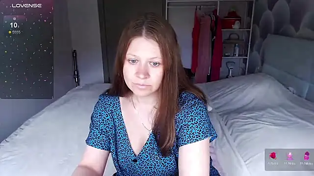 Aleksasamuii online show from May 10, 2026, 7:46 am