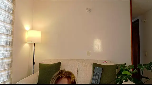 Snapshot of ivonnybonita__ chatting on June 19, 2026, 4:22 pm ivonnybonita online show from June 19, 2026, 4:22 pm
