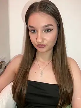 Green eyes lady online show from February 22, 2026, 5:22 pm