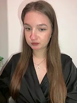 Green eyes lady online show from May 7, 2026, 7:08 pm