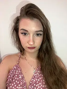 Green eyes lady online show from July 21, 2026, 3:03 pm