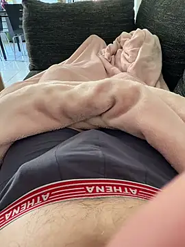 petitsexe52 online show from March 12, 2026, 1:28 pm