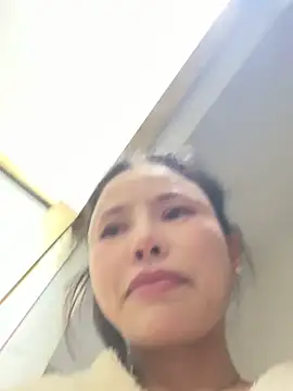 wang1472581 online show from March 13, 2026, 9:32 pm