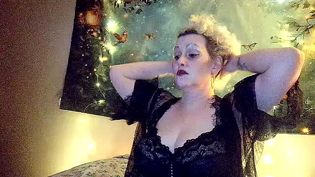 Snapshot of Blondie_the_librarian chatting on March 4, 2026, 4:18 am Blondie the librarian online show from March 4, 2026, 4:18 am