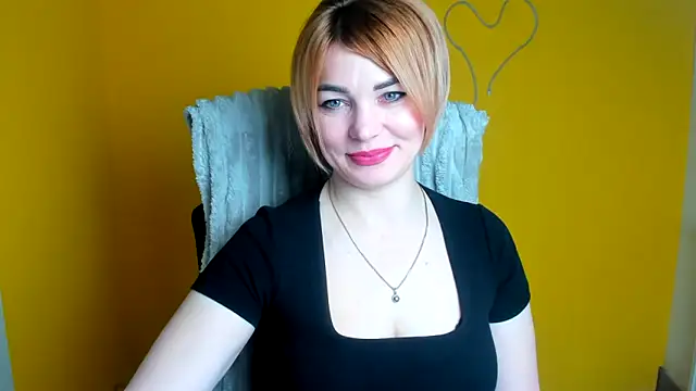 CuttieEmma online show from April 23, 2026, 6:03 am