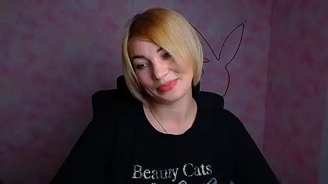 Snapshot of CuttieEmma chatting on June 23, 2026, 11:41 am CuttieEmma online show from June 23, 2026, 11:41 am
