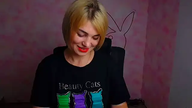 Snapshot of CuttieEmma chatting on July 27, 2026, 11:28 am CuttieEmma online show from July 27, 2026, 11:28 am