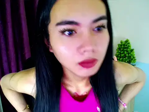 Snapshot of devine_goddess chatting on February 18, 2026, 6:48 pm devine goddess online show from February 18, 2026, 6:48 pm