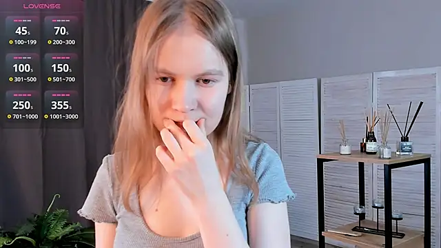 CleliaRostek online show from March 11, 2026, 7:58 am