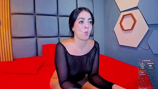 Snapshot of CORAL_FOX chatting on April 6, 2026, 5:30 am CORAL FOX online show from April 6, 2026, 5:30 am