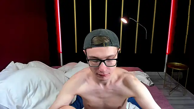 Snapshot of Emmit_Barker chatting on June 25, 2026, 5:12 am Emmit Barker online show from June 25, 2026, 5:12 am