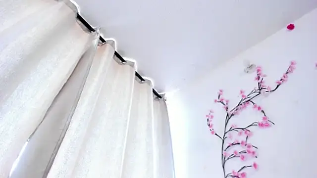 NicoRobinx online show from June 18, 2026, 2:32 pm