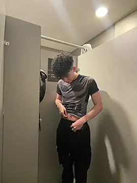 Snapshot of yoursexyjose chatting on July 5, 2026, 3:52 pm yoursexyjose online show from July 5, 2026, 3:52 pm