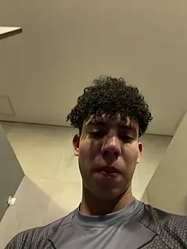 Snapshot of yoursexyjose chatting on July 16, 2026, 9:43 pm yoursexyjose online show from July 16, 2026, 9:43 pm