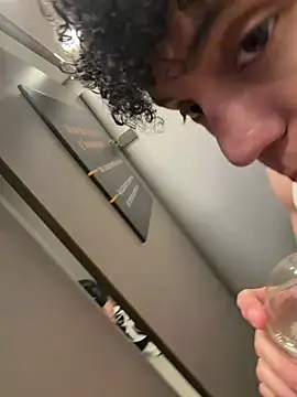 Snapshot of yoursexyjose chatting on July 17, 2026, 6:35 pm yoursexyjose online show from July 17, 2026, 6:35 pm