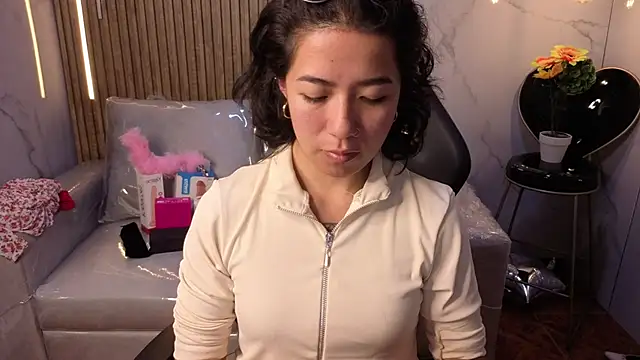 Lynn turner online show from February 25, 2026, 8:18 pm