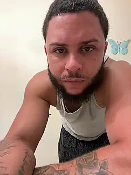 Snapshot of Tu_PaPi_Favorito chatting on July 10, 2026, 3:44 am Tu PaPi Favorito online show from July 10, 2026, 3:44 am