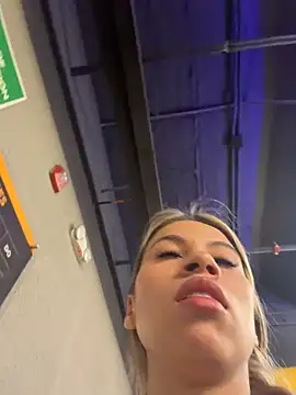Mia Rosee1 online show from July 8, 2026, 8:46 pm