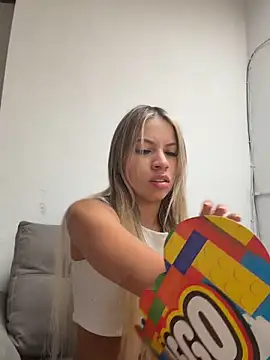 Mia Rosee1 online show from July 19, 2026, 7:28 pm