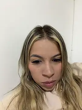 Mia Rosee1 online show from July 23, 2026, 1:58 am