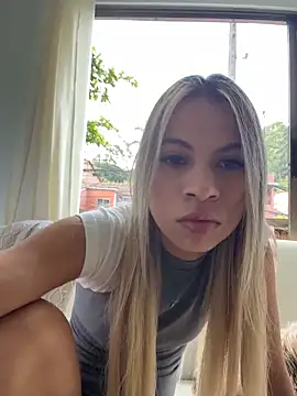 Mia Rosee1 online show from July 25, 2026, 9:45 pm