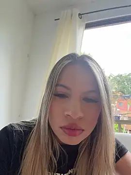 Mia Rosee1 online show from August 1, 2026, 9:14 pm