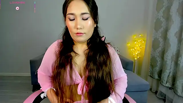 mayameilin online show from February 21, 2026, 1:34 pm