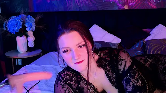 Vixsariaaa online show from February 8, 2026, 5:05 pm