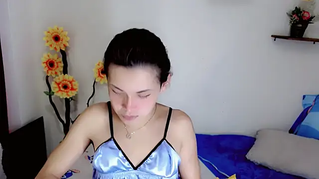 Snapshot of NathalialLooes chatting on June 19, 2026, 8:23 pm NathalialLooes online show from June 19, 2026, 8:23 pm