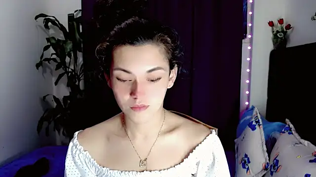 Snapshot of NathalialLooes chatting on July 17, 2026, 6:35 pm NathalialLooes online show from July 17, 2026, 6:35 pm