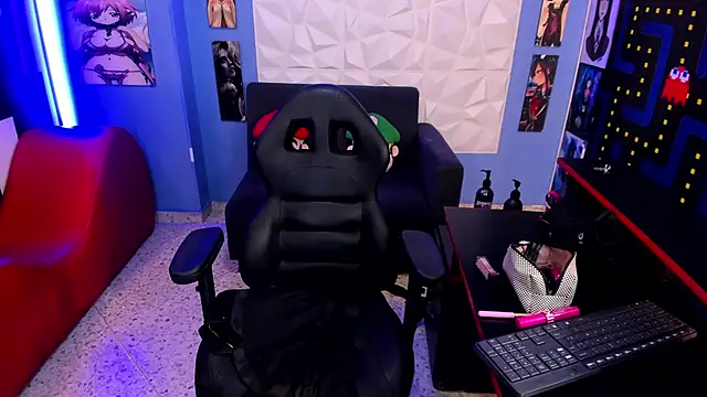 Red Deevil online show from March 4, 2026, 10:27 pm