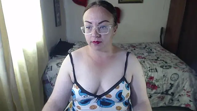TaniaGoddess online show from May 1, 2026, 7:40 pm