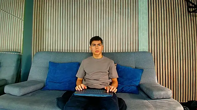 Aron pulse online show from February 12, 2026, 1:17 pm