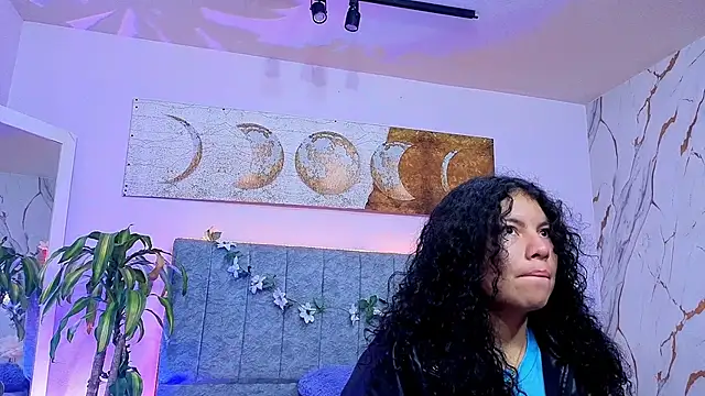 Zoe-yanin online show from February 7, 2026, 11:36 am