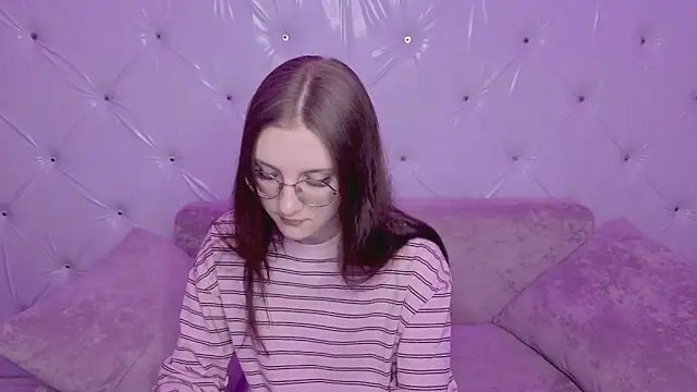 VixenLight online show from February 23, 2026, 2:42 am