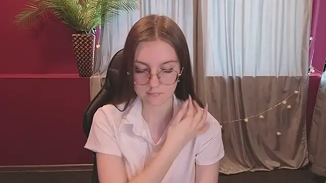 VixenLight online show from March 4, 2026, 3:01 am