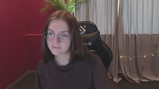 VixenLight online show from March 10, 2026, 2:16 am