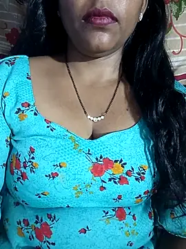 Snapshot of Parul-009 chatting on April 1, 2026, 1:41 pm Parul-009 online show from April 1, 2026, 1:41 pm