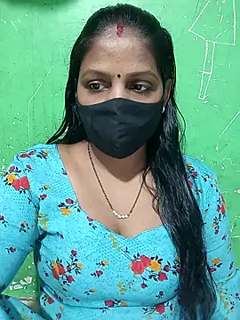 Snapshot of Parul-009 chatting on April 11, 2026, 6:18 am Parul-009 online show from April 11, 2026, 6:18 am