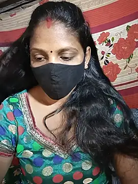 Snapshot of Parul-009 chatting on May 12, 2026, 3:47 am Parul-009 online show from May 12, 2026, 3:47 am