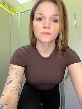 Snapshot of StreetSquirt chatting on May 12, 2026, 7:05 am StreetSquirt online show from May 12, 2026, 7:05 am
