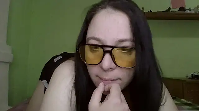 MillaSourety online show from February 5, 2026, 12:43 pm