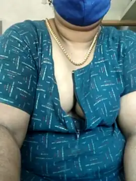 Snapshot of Tamil_Devasri chatting on April 3, 2026, 7:28 am Tamil Devasri online show from April 3, 2026, 7:28 am