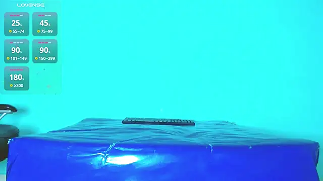 Snapshot of arielnoir6958 chatting on July 25, 2026, 12:53 am arielnoir6958 online show from July 25, 2026, 12:53 am
