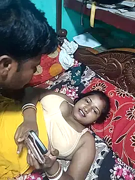 Snapshot of Your_deshibhabi25years chatting on July 7, 2026, 4:00 pm Your deshibhabi25years online show from July 7, 2026, 4:00 pm