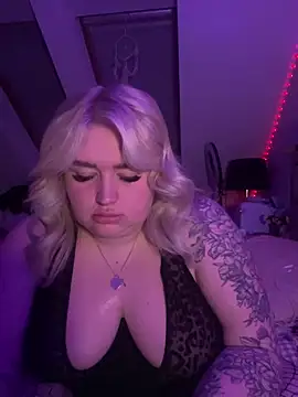 TwoWayT xx online show from March 4, 2026, 11:11 pm